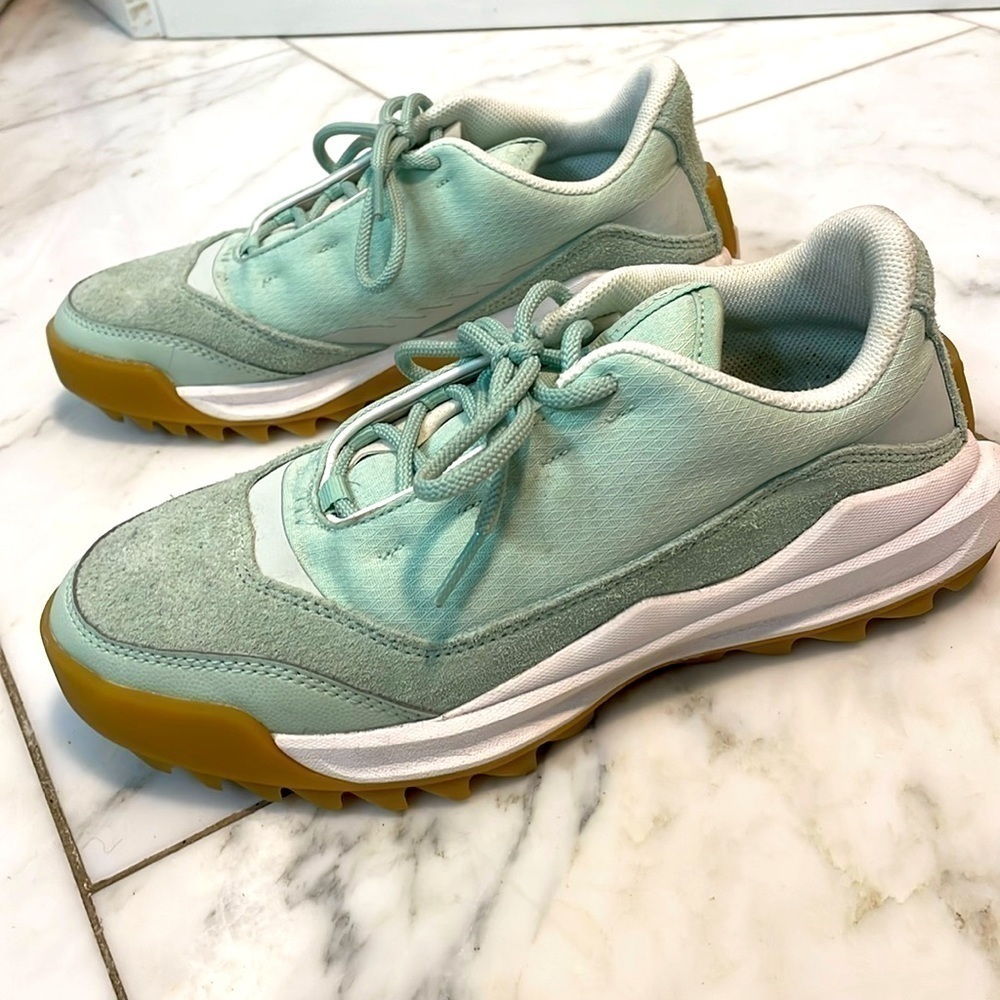 Sorel mint green suede walking shoes